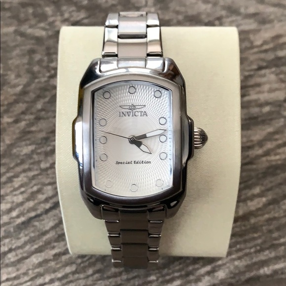 Invicta 15842 Tonneau Special Edition Lupah - Picture 5 of 11